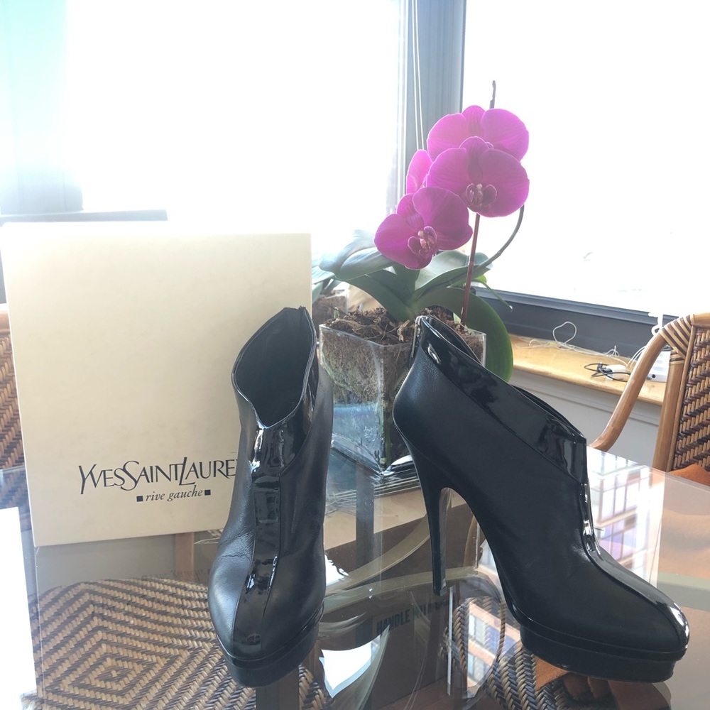 Yves Saint Laurent Y platform bootie size 42